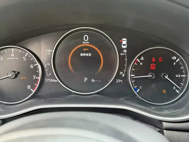 Mazda Axela — Фото автомобиля 15