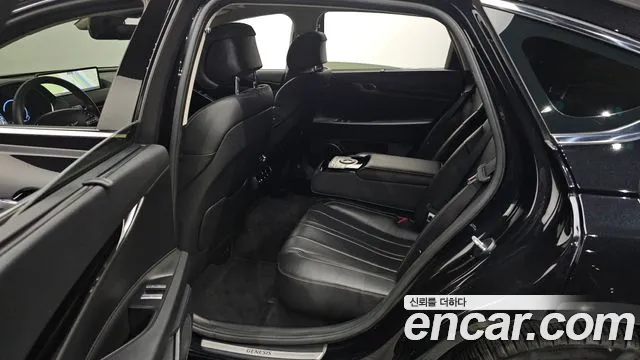 Genesis G80 Бензин 2.5 турбо AWD — Фото автомобиля 11