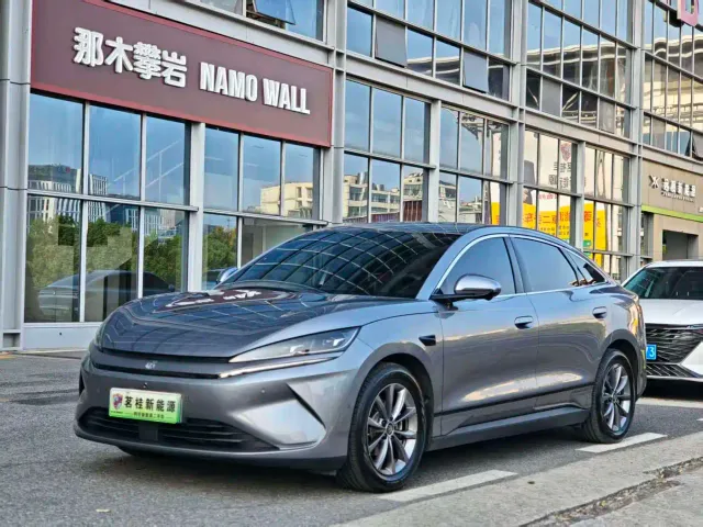 Фотография автомобиля — BYD Qin L