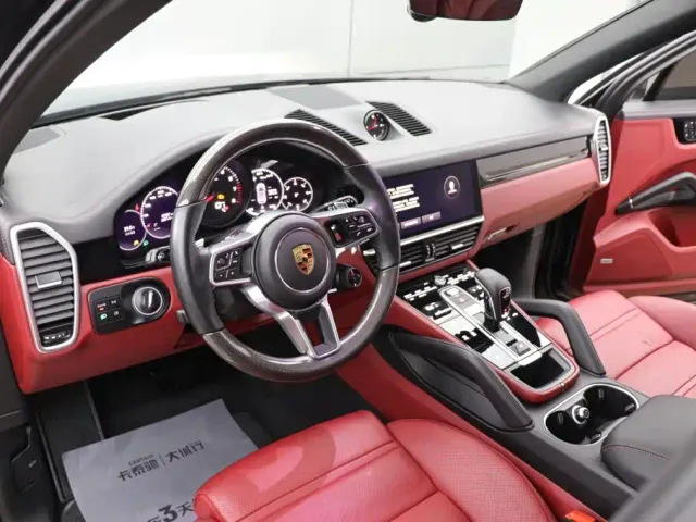 Porsche Cayenne — Фото автомобиля 13