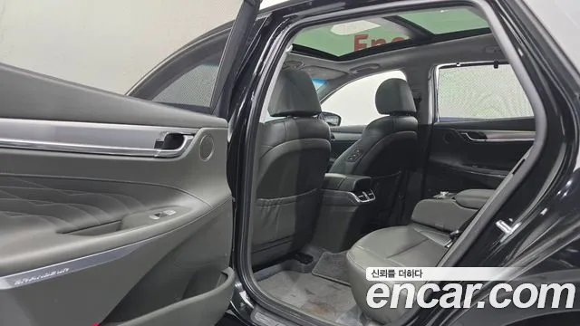 Hyundai Grandeur — Фото автомобиля 18