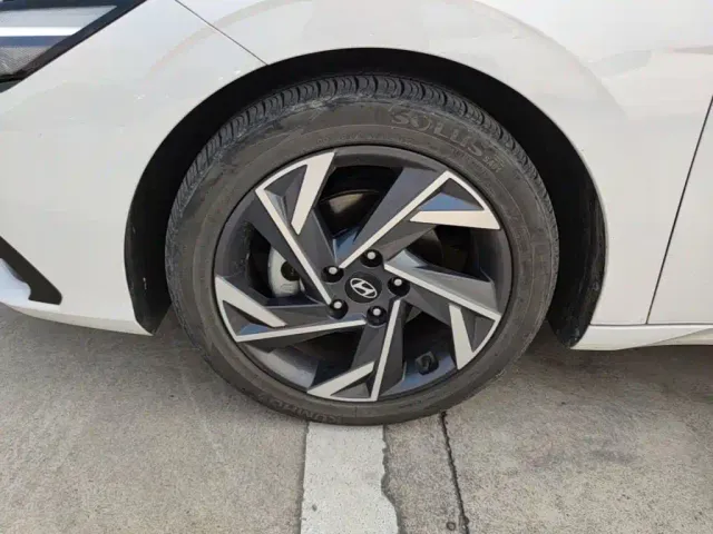 Hyundai Elantra — Фото автомобиля 22