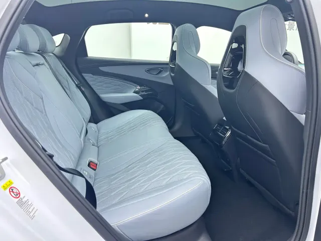 BYD Seal — Фото автомобиля 9