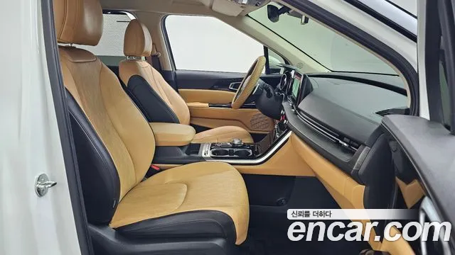 Kia Carnival — Фото автомобиля 11