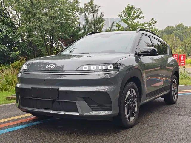 Фотография автомобиля — Hyundai ELEXIO