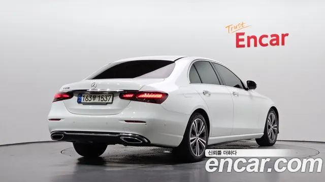 Mercedes-Benz E-Class W213 — Фото автомобиля 2
