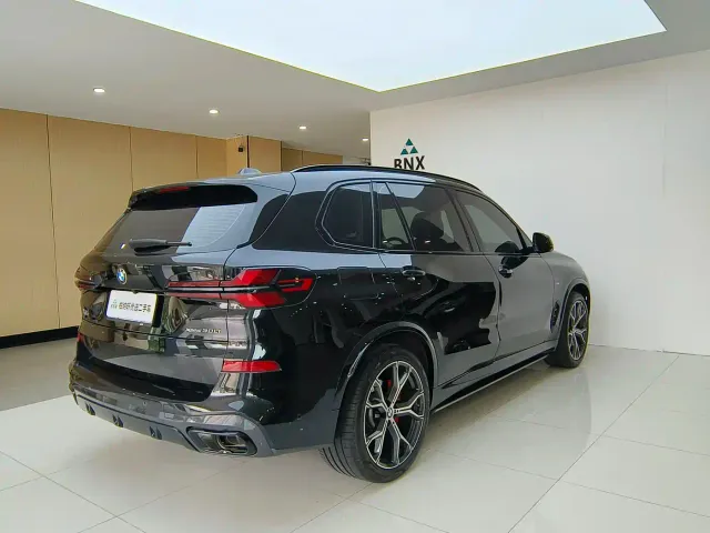 BMW X5 — Фото автомобиля 2