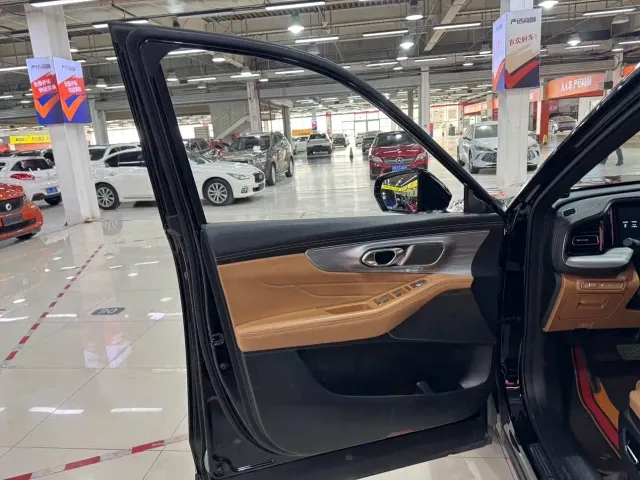 GAC Trumpchi GS8 — Фото автомобиля 17