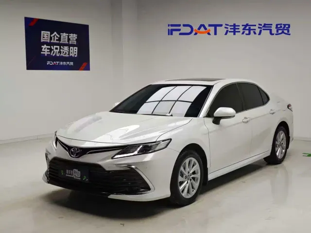 Фотография автомобиля — Toyota Camry