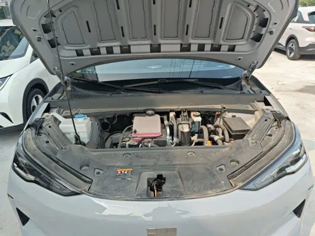 Geely Galaxy E5 — Фото автомобиля 19
