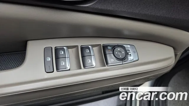 Kia Canival — Фото автомобиля 27
