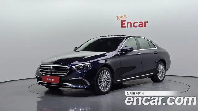 Фотография автомобиля — Mercedes-Benz E-Class