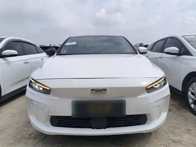Geely Geometry Geely Geometry A 2022 Model Pro 430KM Green Apple Pro — Фото автомобиля 2