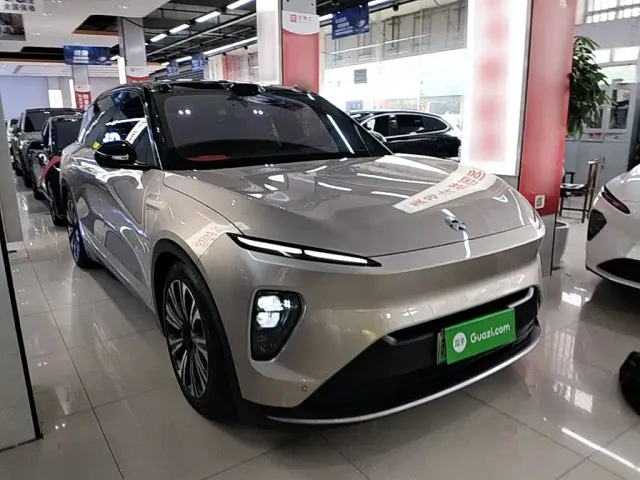 Nio ES8 — Фото автомобиля 3