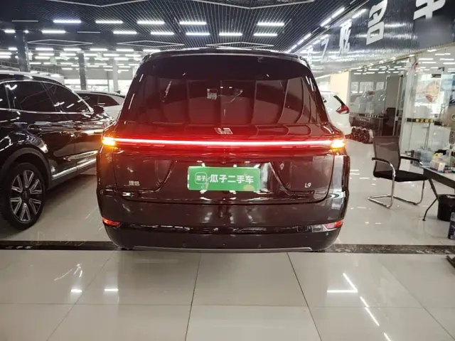 Li Auto L9 — Фото автомобиля 5