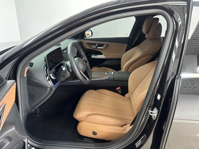 Mercedes-Benz E-Class — Фото автомобиля 12