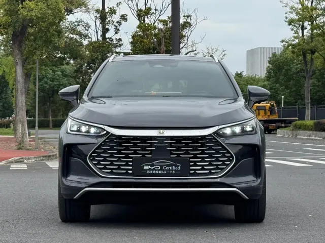 BYD Tang — Фото автомобиля 2