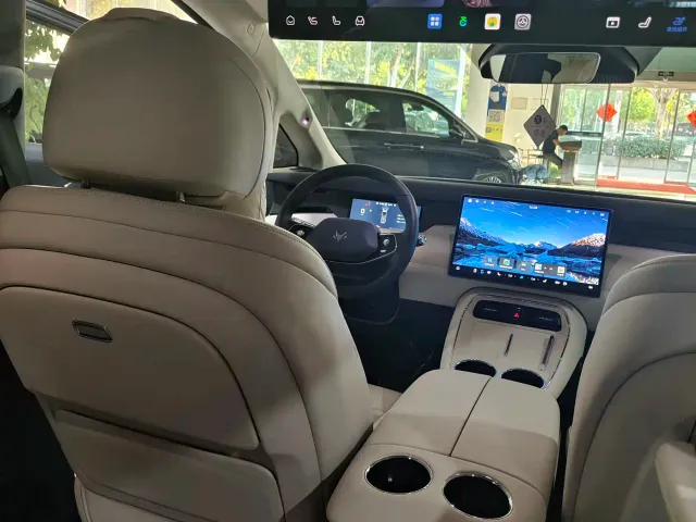 Arcfox Wendao V9 — Фото автомобиля 13