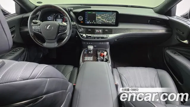 Lexus LS — Фото автомобиля 7