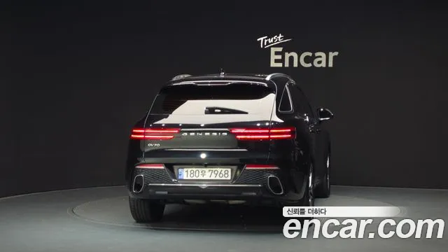 Genesis GV70 — Фото автомобиля 4