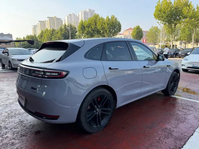 Aito M5 — Фото автомобиля 5