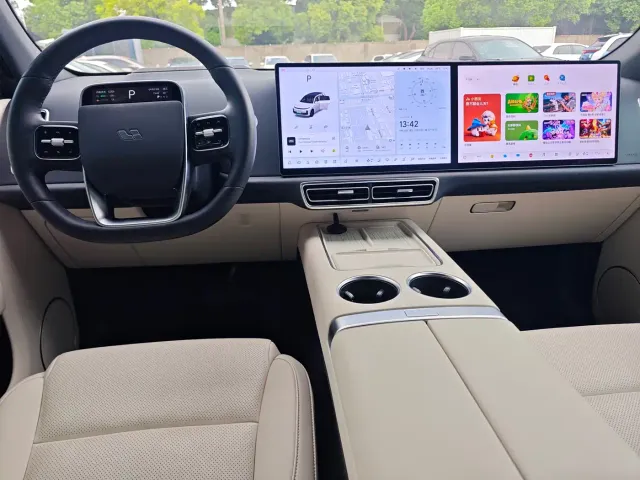 Li Auto Li Auto L7 2023 Pro — Фото автомобиля 10