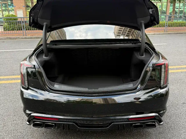 Cadillac CT5 — Фото автомобиля 10