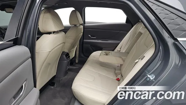 Hyundai Avante CN7 — Фото автомобиля 16