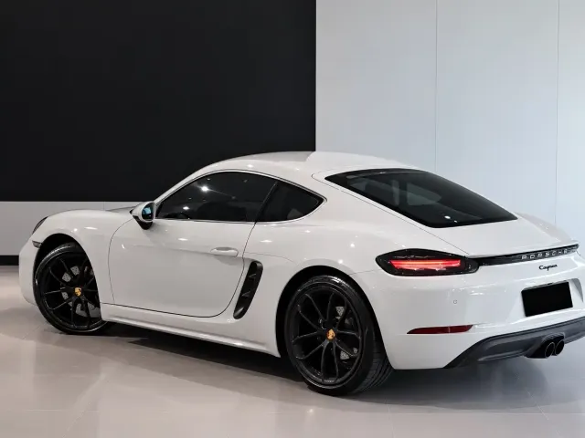 Porsche 718 — Фото автомобиля 4