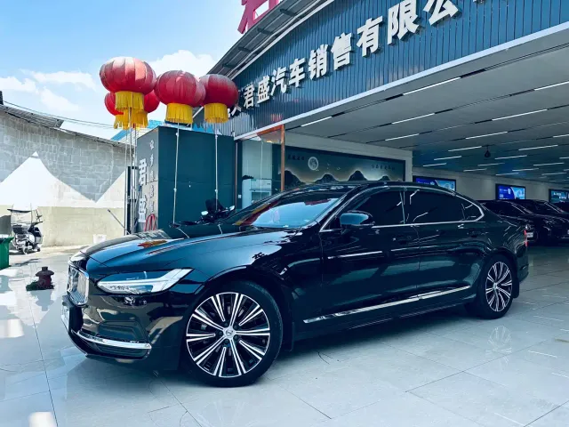 Фотография автомобиля — Volvo S90