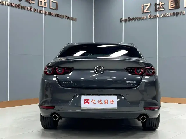 Mazda Axela — Фото автомобиля 5