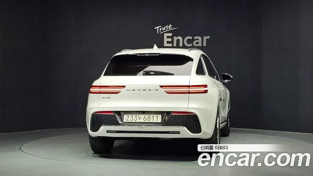 Genesis GV70 — Фото автомобиля 4