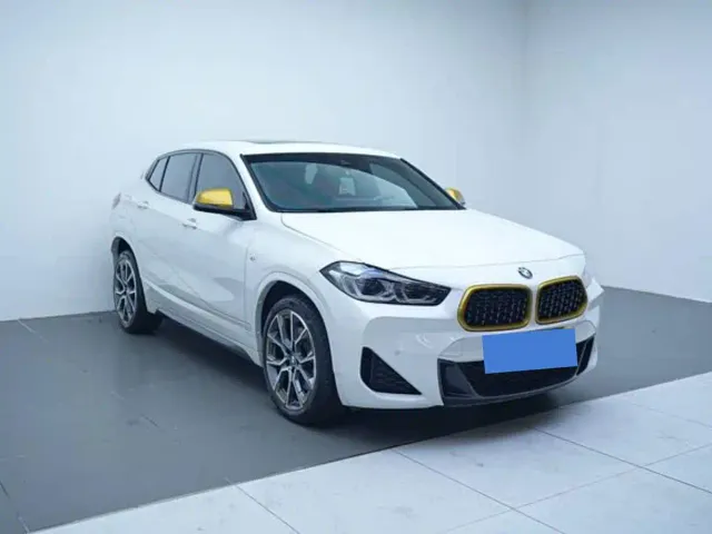 BMW X2 — Фото автомобиля 2