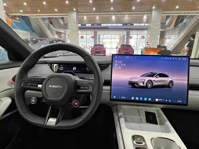 Xiaomi SU7 — Фото автомобиля 10