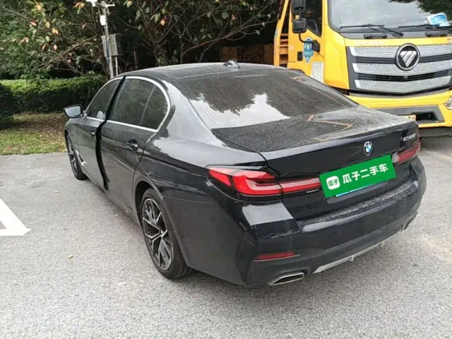 BMW 5 Series — Фото автомобиля 4