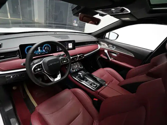 Jetour X70 Plus — Фото автомобиля 3