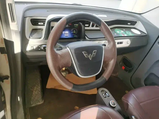 Wuling Hongguang Mini EV — Фото автомобиля 10
