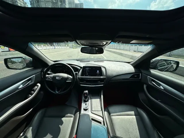 Cadillac CT5 — Фото автомобиля 5