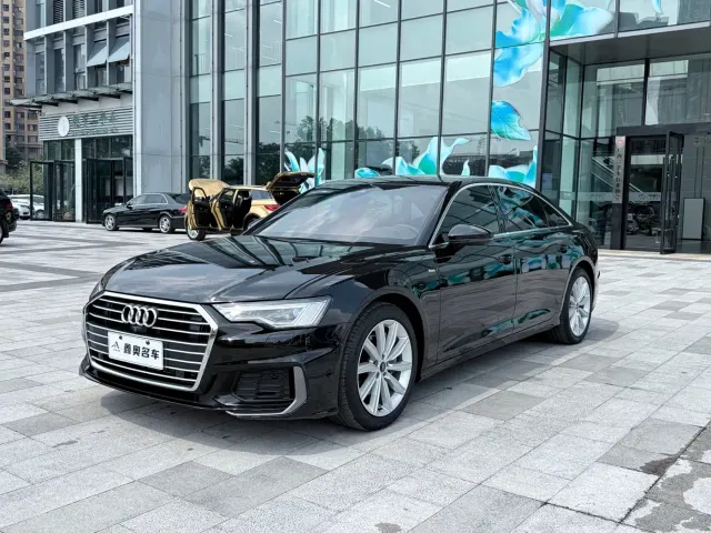 Фотография автомобиля — Audi A6L
