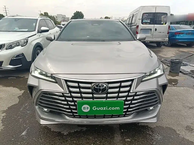 Toyota Avalon — Фото автомобиля 2