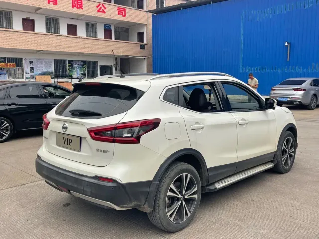 Nissan Qashqai — Фото автомобиля 5