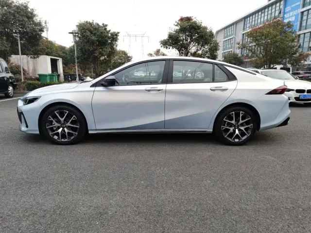 GAC Trumpchi Emkoo — Фото автомобиля 15