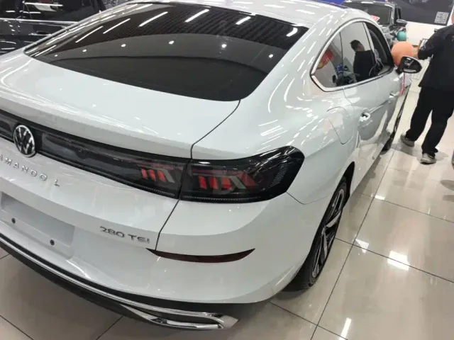 Volkswagen Lamando — Фото автомобиля 6