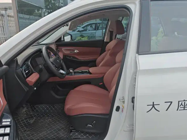 Changan CS75 — Фото автомобиля 9