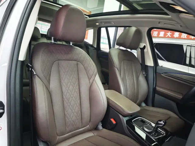 BMW X3 — Фото автомобиля 12