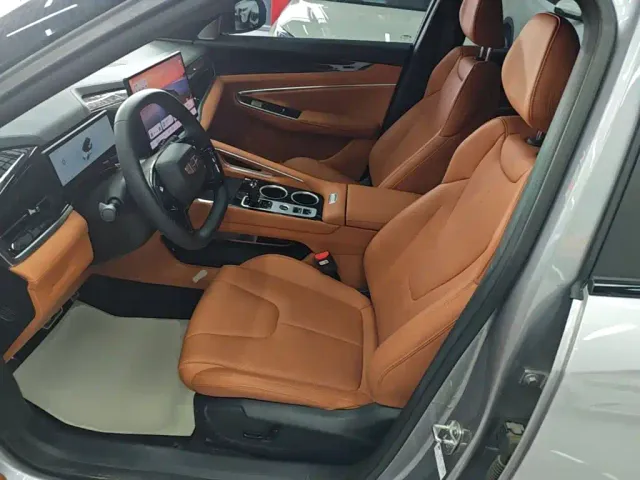 Geely Boyue — Фото автомобиля 14