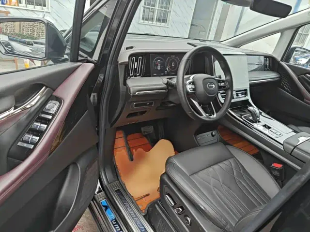 GAC Trumpchi M8 — Фото автомобиля 15