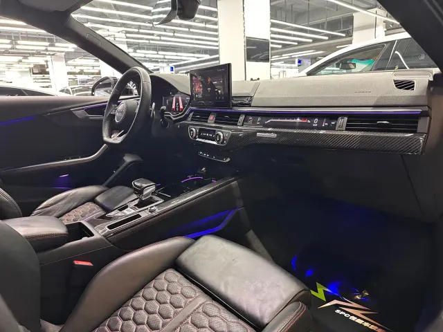 Audi RS 4 — Фото автомобиля 11