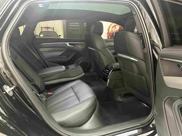 Audi A6L — Фото автомобиля 16