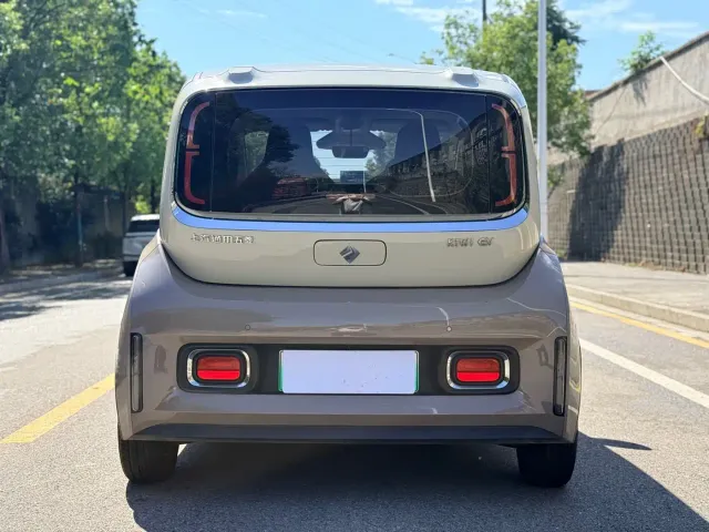 Baojun KiWi EV — Фото автомобиля 5